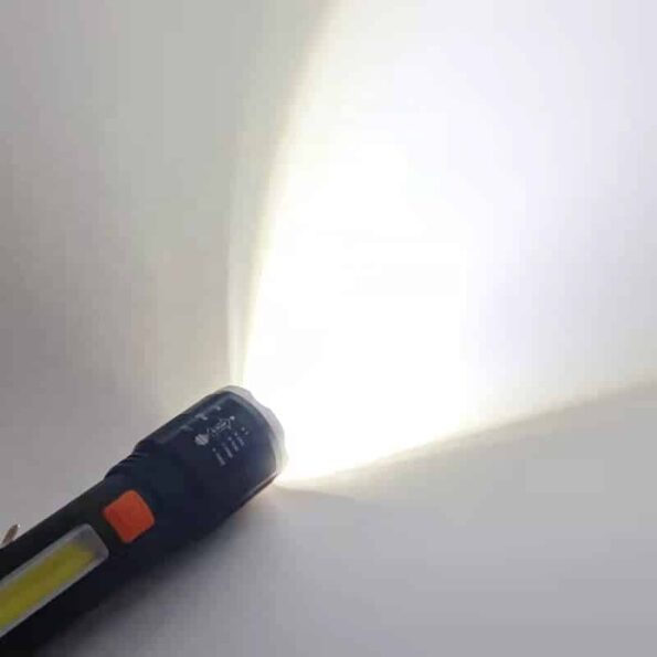 Flashlight 4 Modes Type-C Charging كشاف يد 4 أوضاع للإضاءة